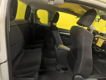 Image véhicule  Toyota Hilux (23)