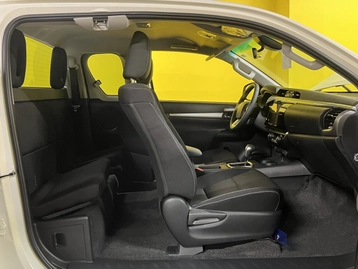 Image véhicule  Toyota Hilux (21)