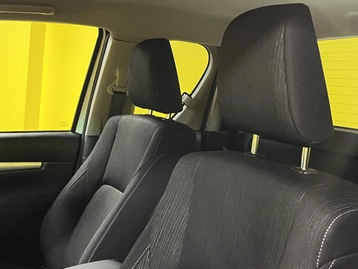Image véhicule  Toyota Hilux (52)