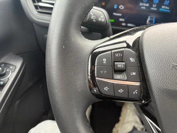 Image véhicule  Ford KUGA (22)