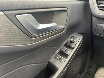 Image véhicule  Ford KUGA (19)