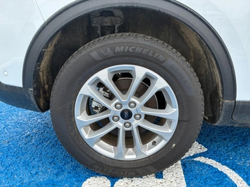Image véhicule  Ford KUGA (8)