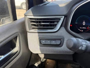 Image véhicule  Renault CLIO (17)