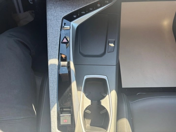 Image véhicule  Peugeot 5008 (44)