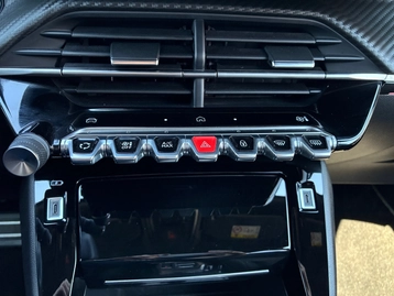 Image véhicule  Peugeot 2008 (17)