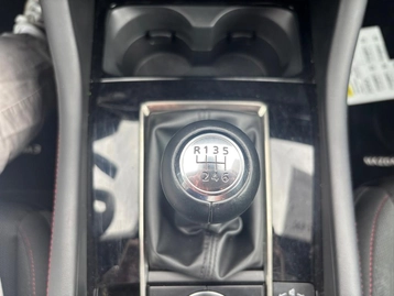 Image véhicule  Mazda MAZDA 3 (36)