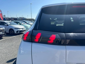 Image véhicule  Peugeot 2008 (12)