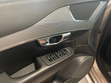 Image véhicule  Volvo XC90 (22)