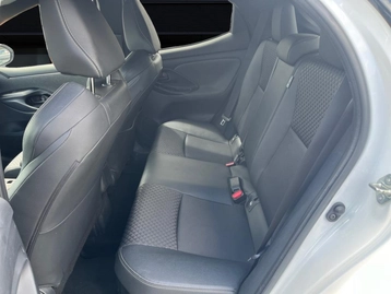 Image véhicule  Toyota YARIS (14)