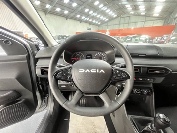 Image véhicule  Dacia SANDERO (11)
