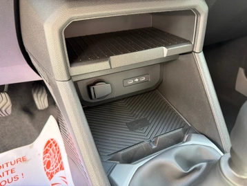 Image véhicule  Dacia BIGSTER (17)