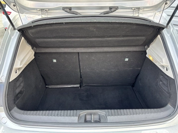 Image véhicule  Renault CLIO (5)