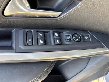 Image véhicule  Peugeot 3008 (17)