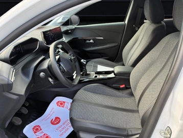 Image véhicule  Peugeot 208 (8)