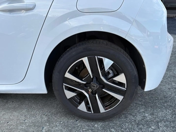 Image véhicule  Peugeot 208 (14)