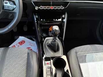 Image véhicule  Peugeot 208 (10)