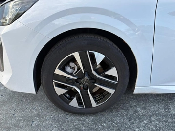 Image véhicule  Peugeot 208 (13)