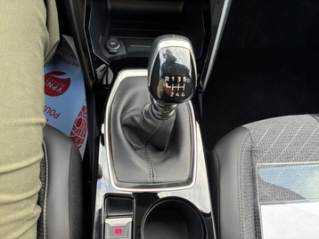 Image véhicule  Peugeot 208 (38)