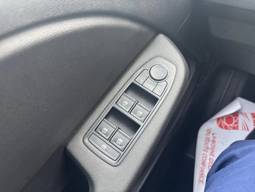 Image véhicule  Renault CLIO (19)