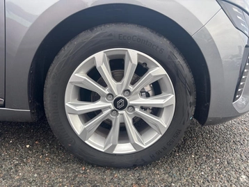 Image véhicule  Renault CLIO (9)