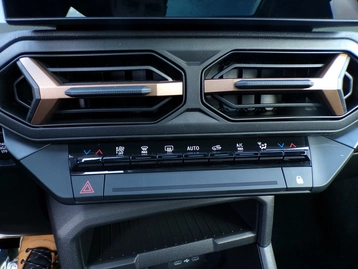 Image véhicule  Dacia BIGSTER (17)