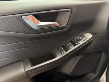 Image véhicule  Ford KUGA (16)