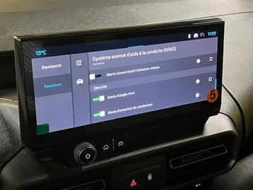 Image véhicule  Citroën BERLINGO (23)