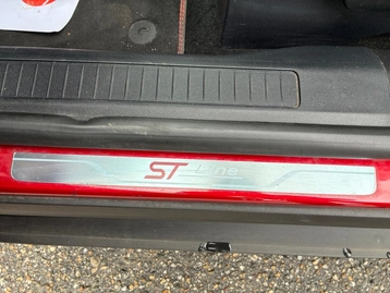 Image véhicule  Ford KUGA (19)