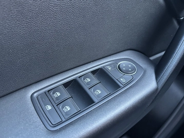 Image véhicule  Renault CAPTUR (25)