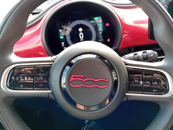 Image véhicule  Fiat 500e BERLINE MY22 SERIE 1 STEP 2 (14)