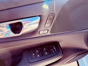 Image véhicule  Volvo V60 (25)