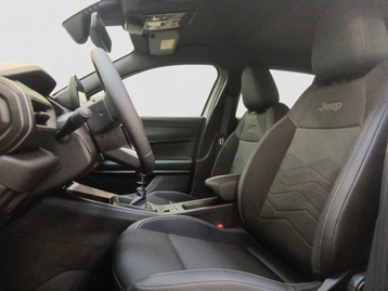 Image véhicule  Jeep AVENGER (11)