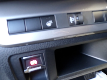 Image véhicule  Opel VIVARO (15)