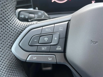 Image véhicule  Volkswagen T-ROC (27)