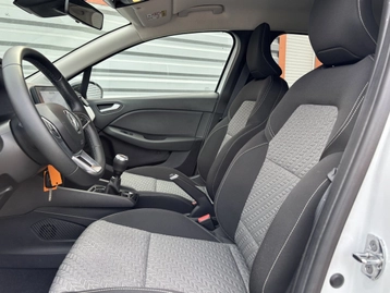 Image véhicule  Renault CLIO (3)