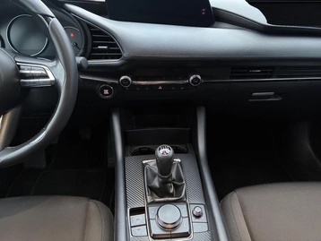 Image véhicule  Mazda MAZDA 3 (13)