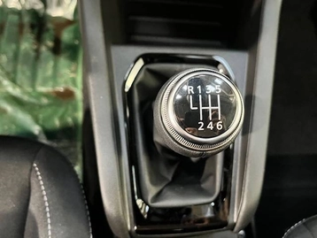 Image véhicule  Renault CLIO (13)