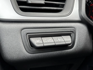 Image véhicule  Renault CAPTUR (28)