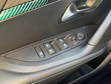 Image véhicule  Peugeot 2008 (29)