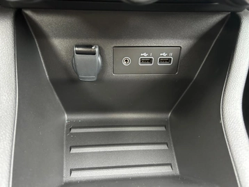 Image véhicule  Renault CLIO (26)