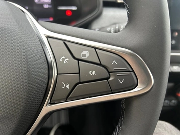 Image véhicule  Renault CLIO (23)