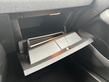 Image véhicule  Renault CLIO (33)