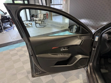 Image véhicule  Peugeot 208 (46)