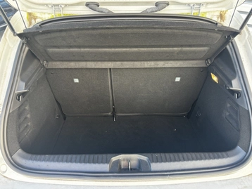 Image véhicule  Renault CLIO (5)