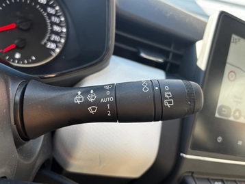 Image véhicule  Renault CLIO (12)