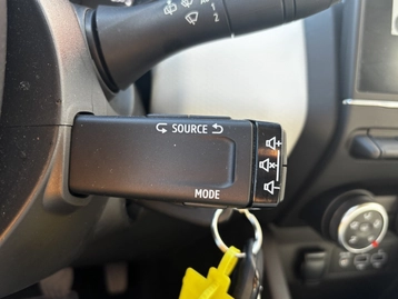 Image véhicule  Renault CLIO (13)