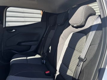 Image véhicule  Renault CLIO (4)