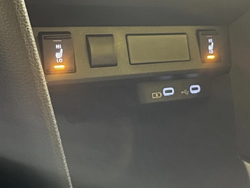 Image véhicule  Toyota YARIS CROSS (37)