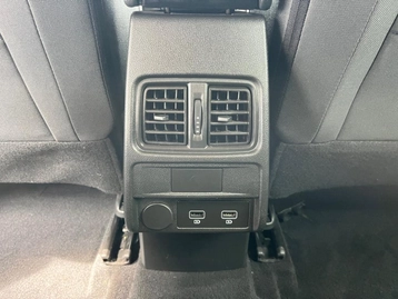 Image véhicule  Renault ARKANA (38)