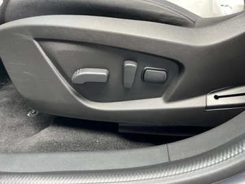 Image véhicule  Renault ARKANA (22)